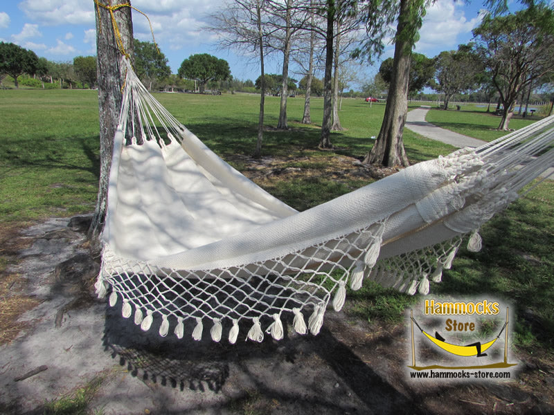 The Cali Hammock – Elegance and Comfort, Perfect for Any Occasion