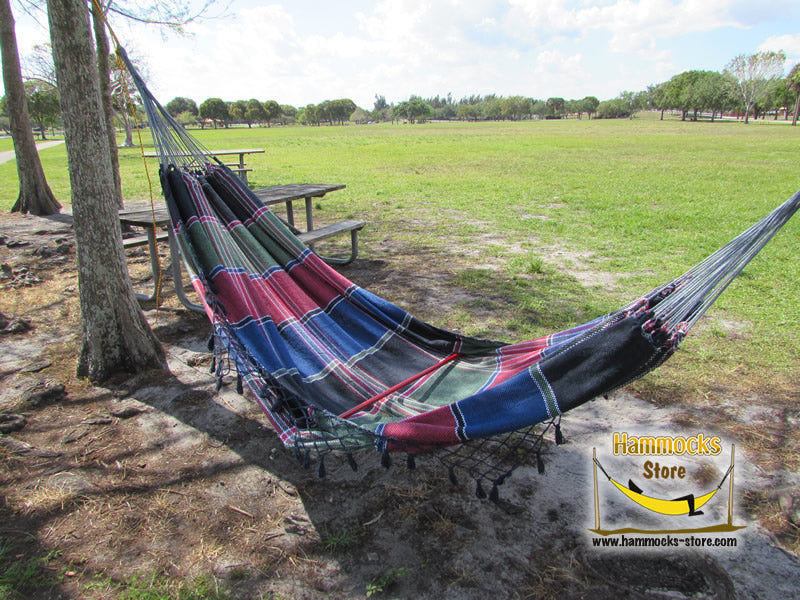 The Roque Hammock – Vibrant Colors, Timeless Comfort